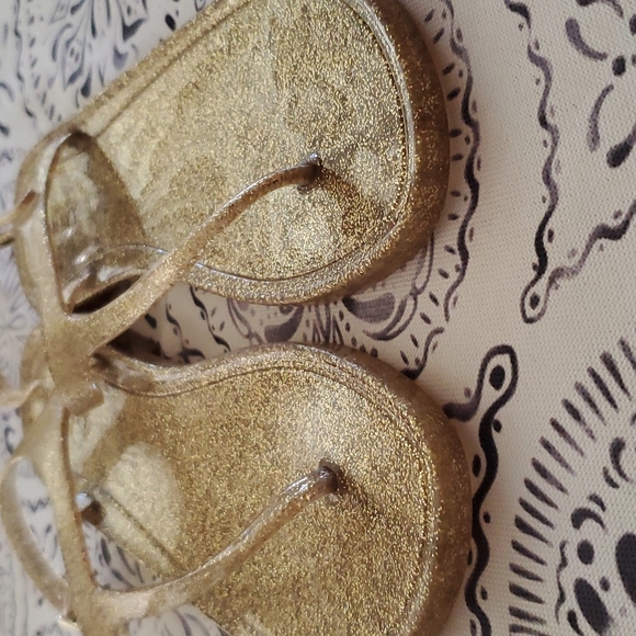 Old Navy Girls Jelly Shoes Lot Bundle Size 2 - Picture 3 of 4